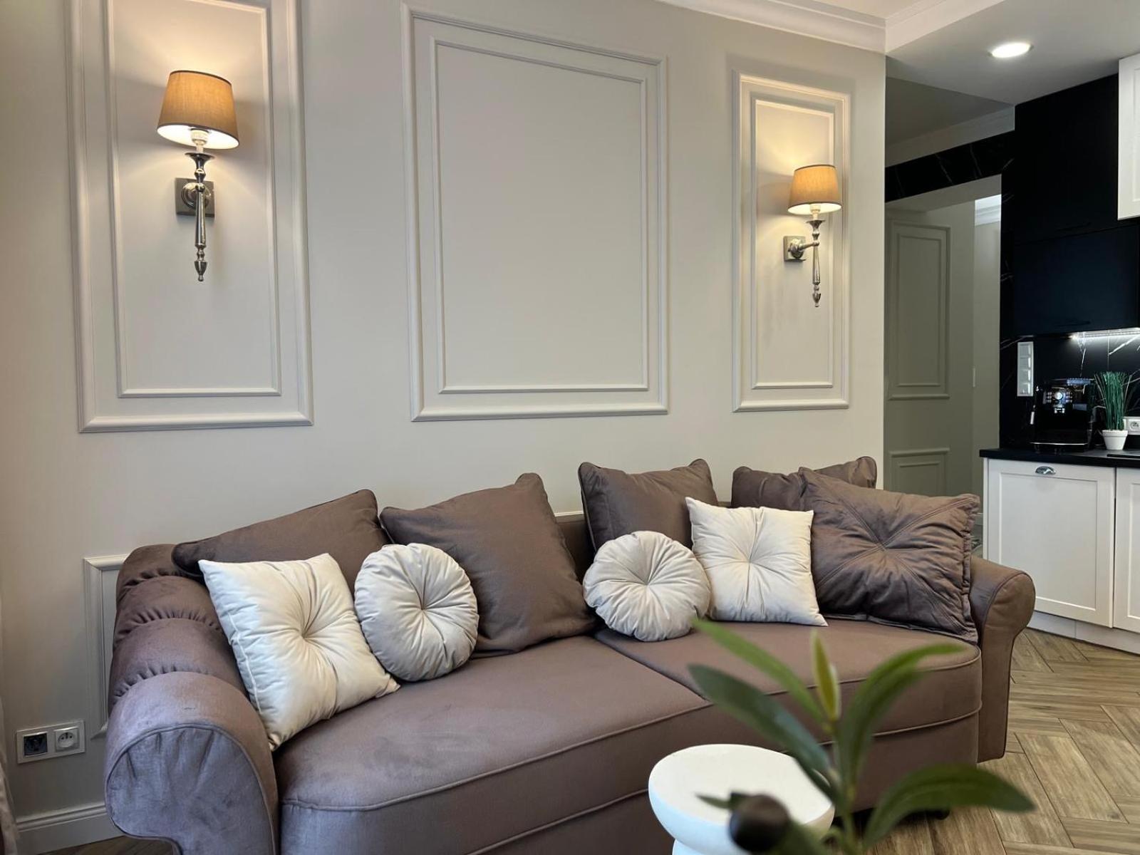 Family & Business Sauna Apartments Plac Wolnosci Centrum Downtow, - Piekny Apartament - 5 Bedroom With Private Sauna, Bath With Hydromassage, Parking, Catering Options كيلتشي المظهر الخارجي الصورة