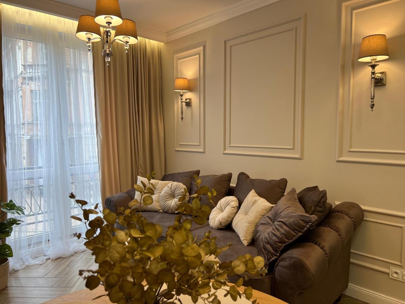 Family & Business Sauna Apartments Plac Wolnosci Centrum Downtow, - Piekny Apartament - 5 Bedroom With Private Sauna, Bath With Hydromassage, Parking, Catering Options كيلتشي المظهر الخارجي الصورة