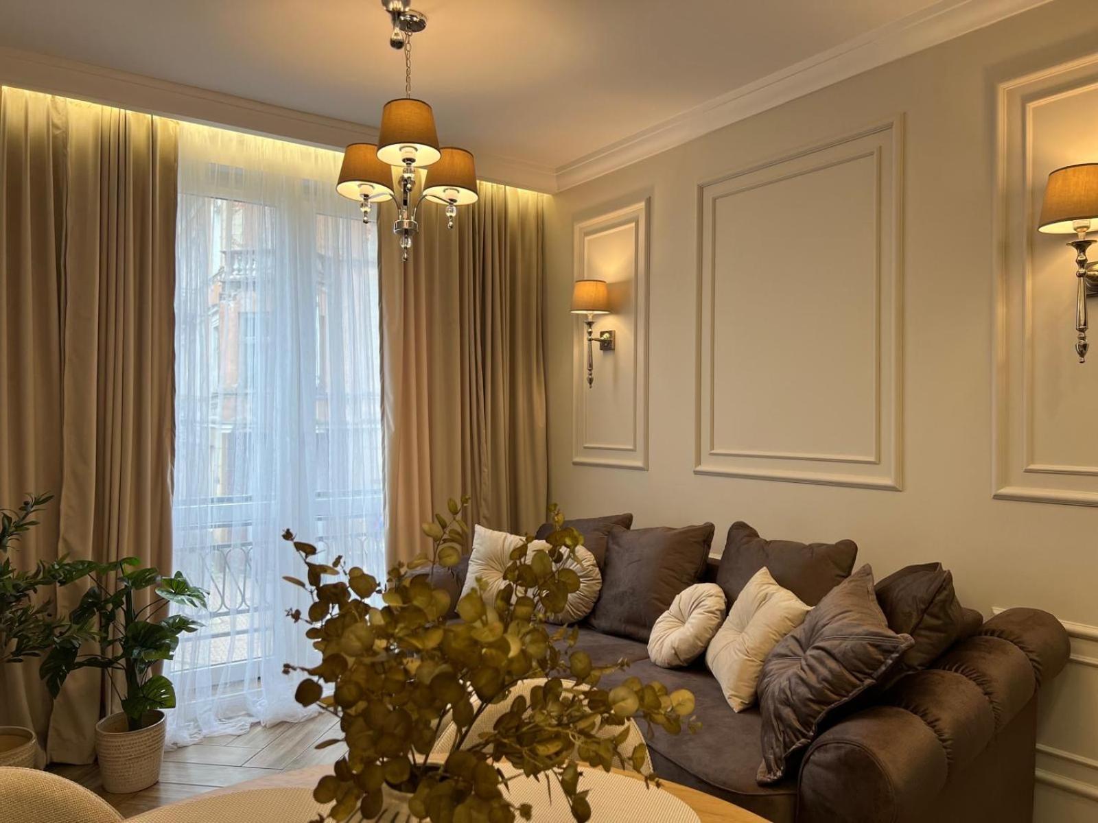 Family & Business Sauna Apartments Plac Wolnosci Centrum Downtow, - Piekny Apartament - 5 Bedroom With Private Sauna, Bath With Hydromassage, Parking, Catering Options كيلتشي المظهر الخارجي الصورة