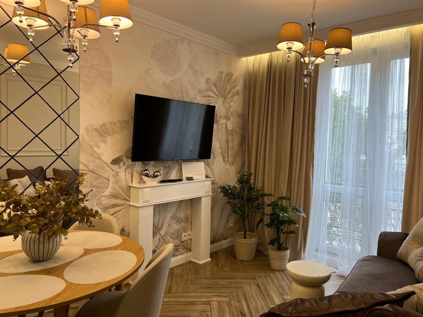 Family & Business Sauna Apartments Plac Wolnosci Centrum Downtow, - Piekny Apartament - 5 Bedroom With Private Sauna, Bath With Hydromassage, Parking, Catering Options كيلتشي المظهر الخارجي الصورة