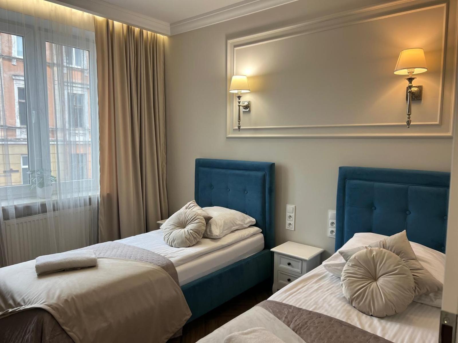 Family & Business Sauna Apartments Plac Wolnosci Centrum Downtow, - Piekny Apartament - 5 Bedroom With Private Sauna, Bath With Hydromassage, Parking, Catering Options كيلتشي المظهر الخارجي الصورة