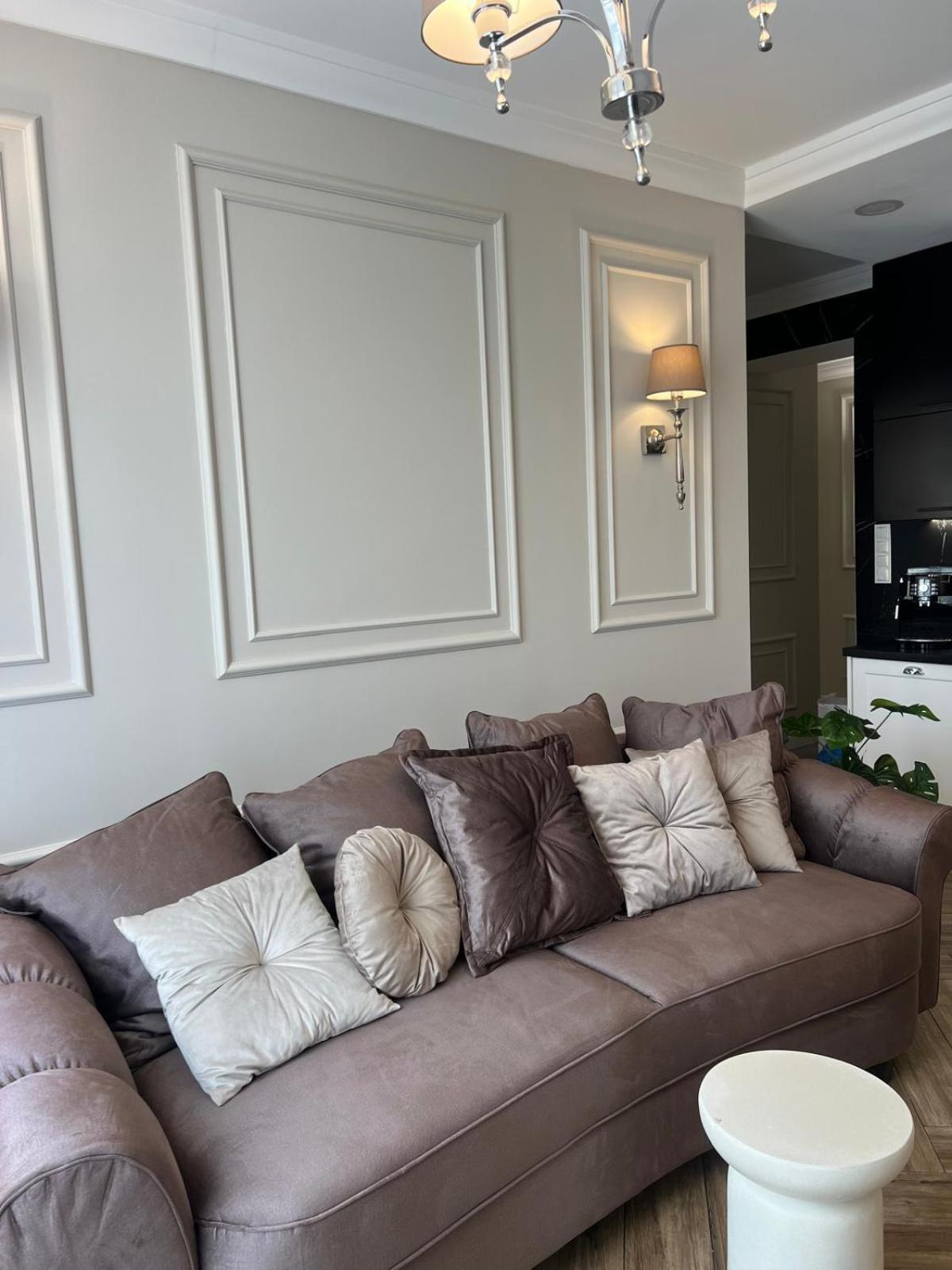 Family & Business Sauna Apartments Plac Wolnosci Centrum Downtow, - Piekny Apartament - 5 Bedroom With Private Sauna, Bath With Hydromassage, Parking, Catering Options كيلتشي المظهر الخارجي الصورة