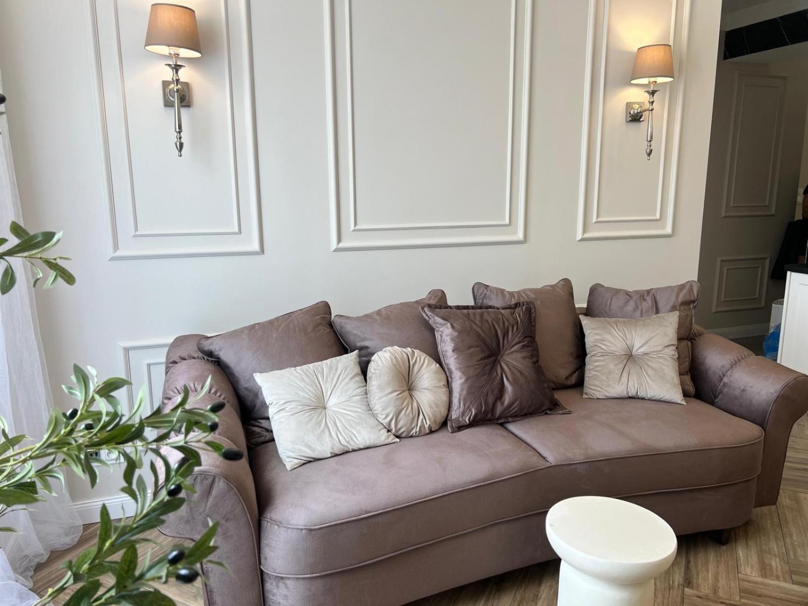 Family & Business Sauna Apartments Plac Wolnosci Centrum Downtow, - Piekny Apartament - 5 Bedroom With Private Sauna, Bath With Hydromassage, Parking, Catering Options كيلتشي المظهر الخارجي الصورة