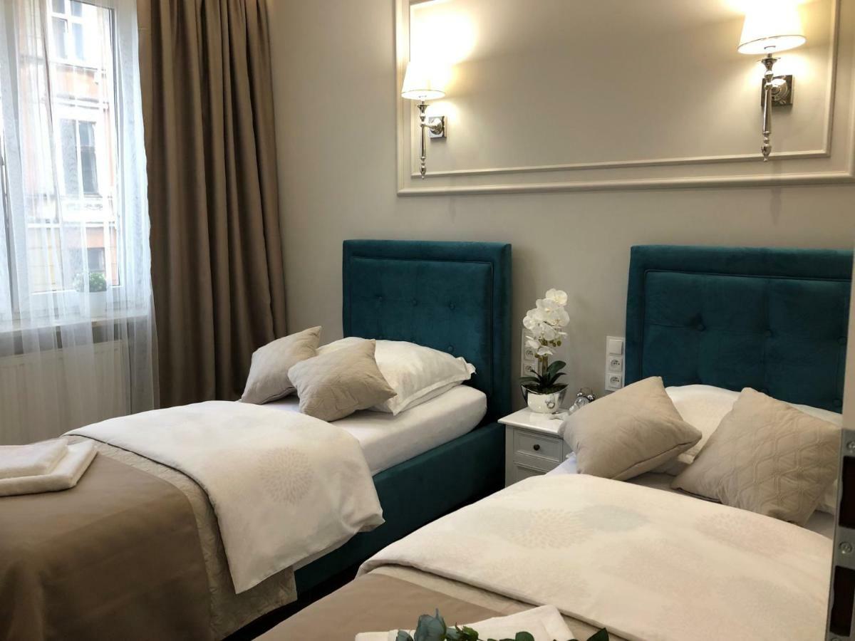 Family & Business Sauna Apartments Plac Wolnosci Centrum Downtow, - Piekny Apartament - 5 Bedroom With Private Sauna, Bath With Hydromassage, Parking, Catering Options كيلتشي المظهر الخارجي الصورة